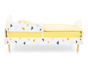 Кровать Stumpa Облако с бортиком рисунок Треугольники желтый, синий в Коркино - korkino.mebel74.com | фото 3